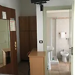 Dora *
