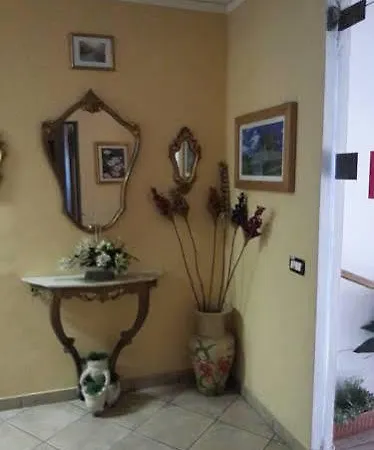 Dora Отель